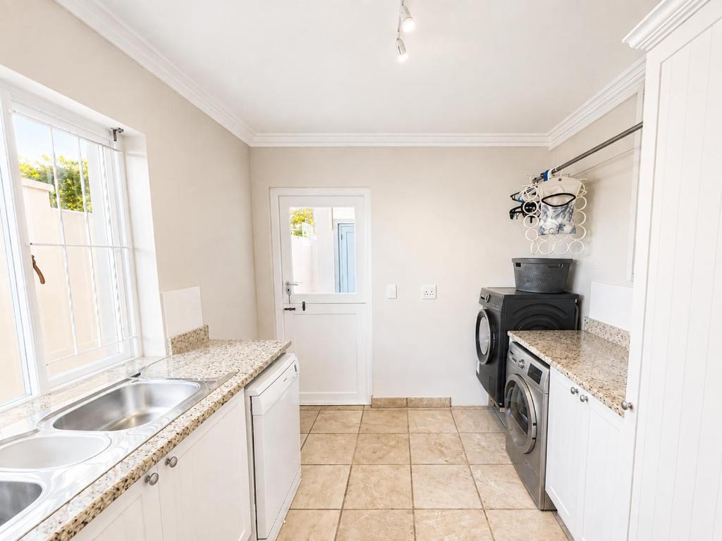 Laundry and scullery at Tremezzo Plett