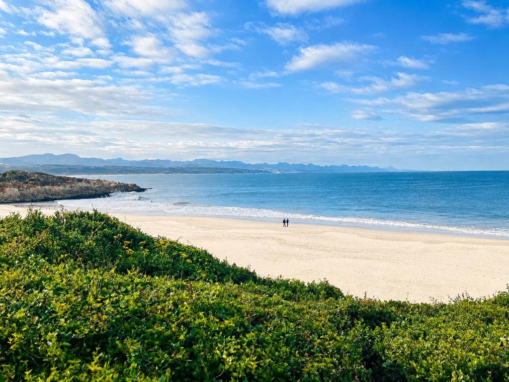 Beachfront views at Tremezzo Plett