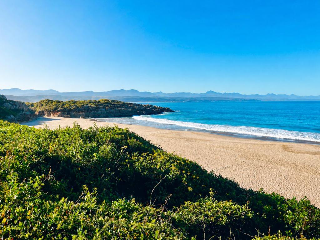 Wedge Beach outlook at Tremezzo Plett