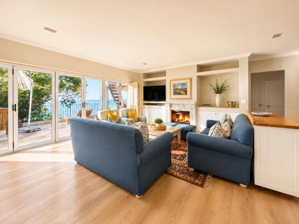 Indoor-outdoor living at Tremezzo Plett